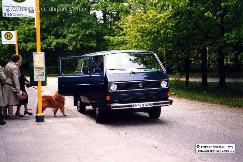 Kleinfahrzeug, Linie 240-11.jpg